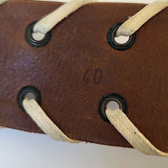 Alexander McQueen eyelet-detail leather belt - Picture 5 of 7